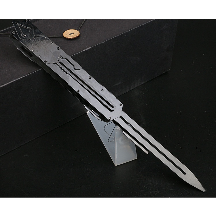 Action figure♀♙New Metal Different style blade Hidden Blade Sleeve