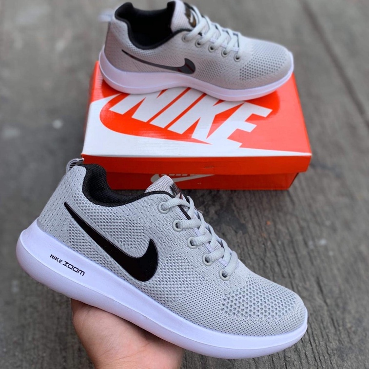 Nike zoom 2024 white shoes