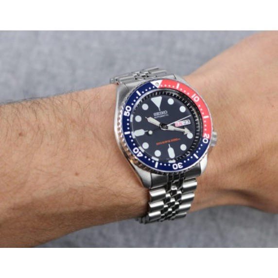 Seiko divers watch pepsi bezel hot sale