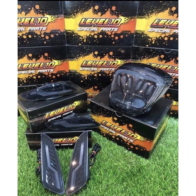 Legit Level 10 Smoke Winker and Tailight for Vespa Sprint and Primavera