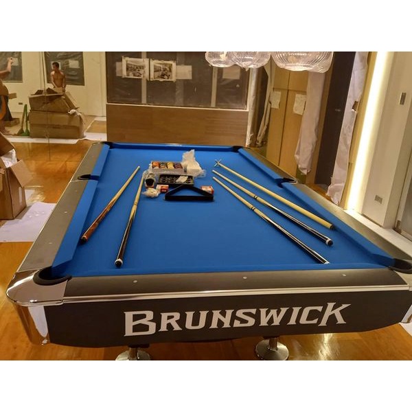 BRUNSWICK BRAND NEW STANDARD BILLIARD TABLE WITH COMPLETE ACCESSORIES