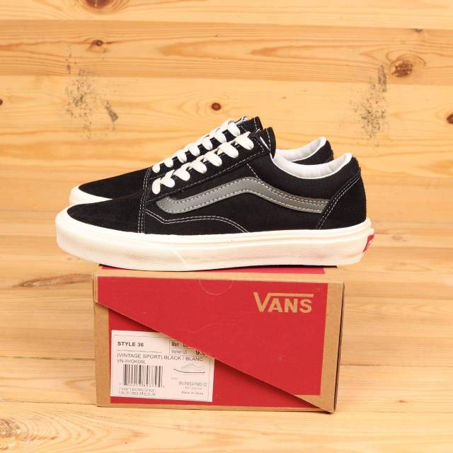 Vans old hotsell skool vintage sport