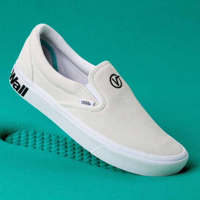 Vans comfycush slip outlet on white