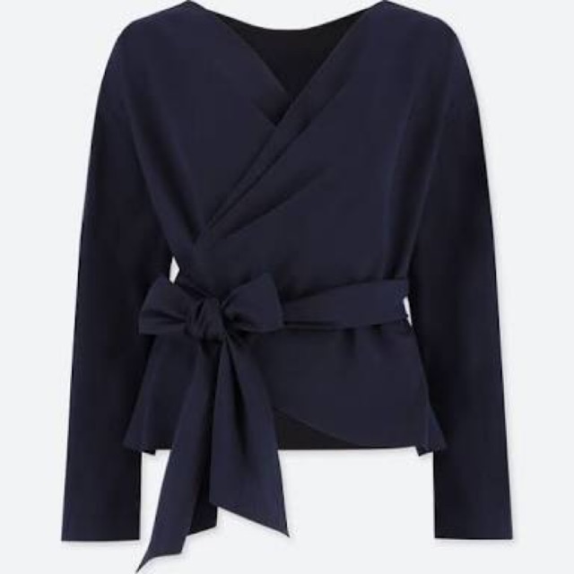 Uniqlo hot sale wrap blouse