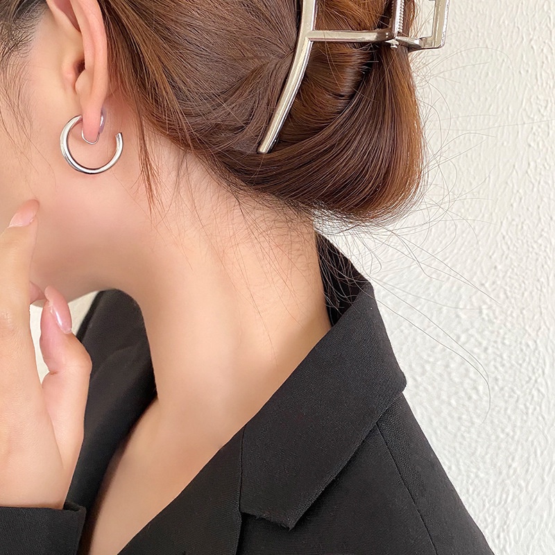 Molly Small Circle Clip on Earrings for Women Non Tarnish Gold Plated Simple Non Pierced Ear Clip Earrings Fashion Jewelry Shopee Philippines