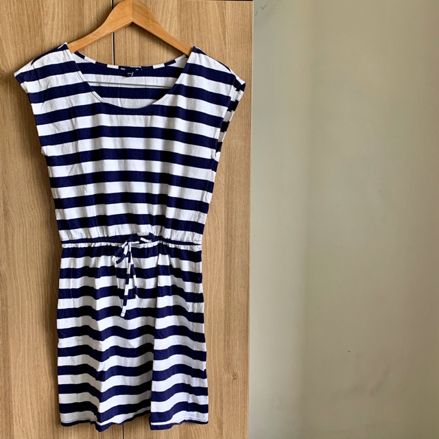 Gap blue and white striped outlet dress