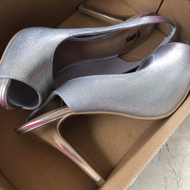 Silver heels hot sale payless