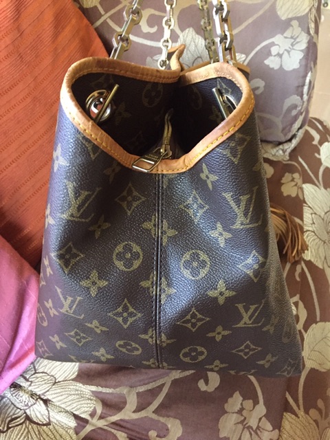 Preloved ❤ Louis Vuitton Automne Hiver - The Classy Shoppe