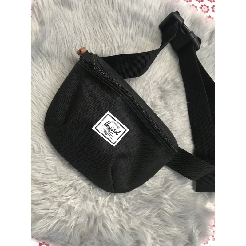 Herschel deals belt bag