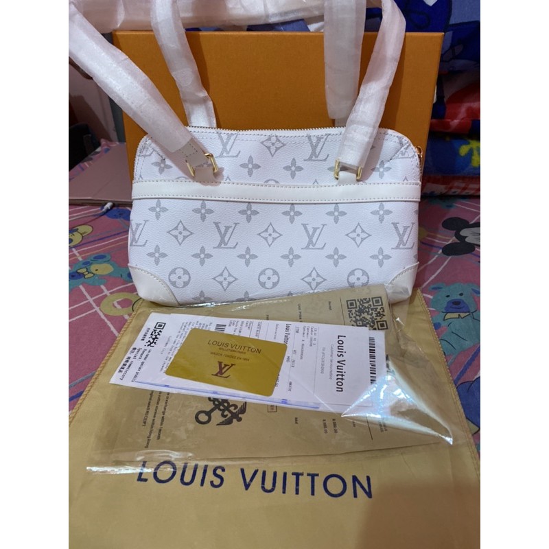 Louis vuitton discount shoulder bag white