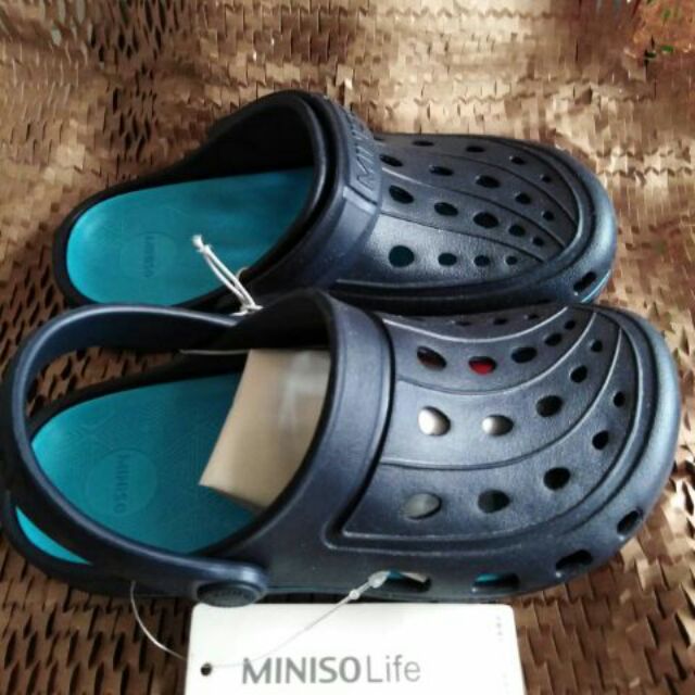 Miniso hot sale crocs price