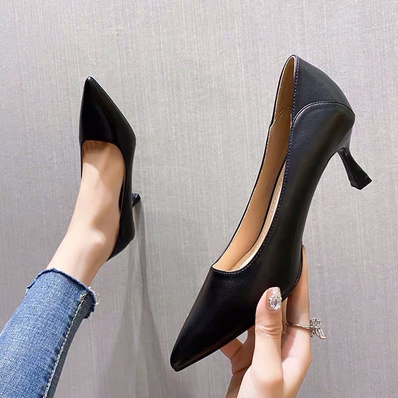 Raya 2022Fashion high heels with thin heels and pointed toes go with ...