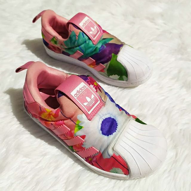 Adidas superstar 2025 kids floral