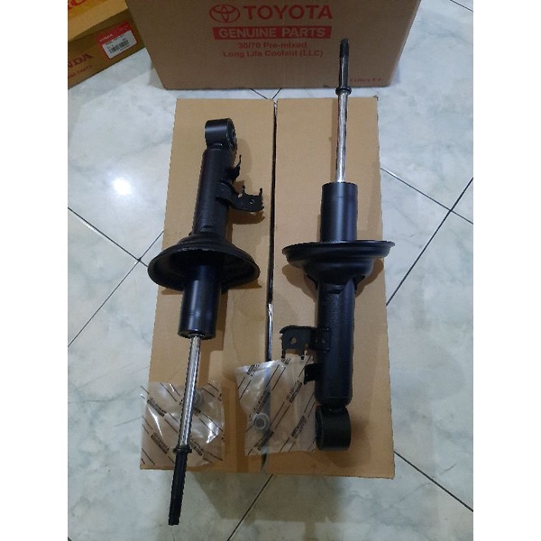 Front shock Absorber innova 2008 2009 2010 2011 2012 2013 2014 2015
