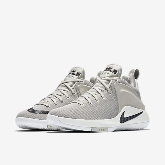 Nike zoom hotsell witness lebron