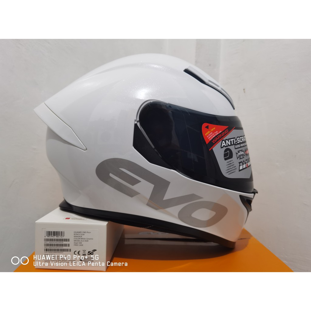 Evo helmet hot sale pearl white