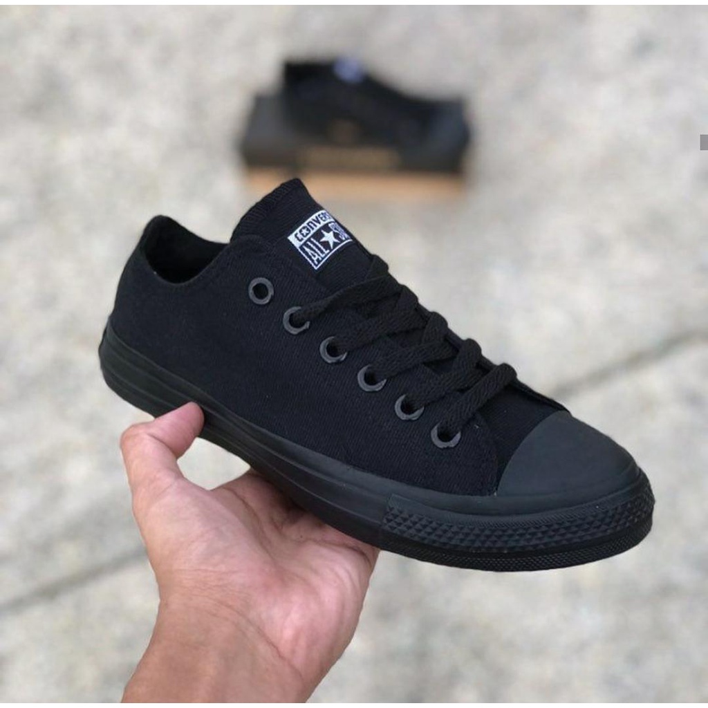 Black low hotsell cut converse shoes