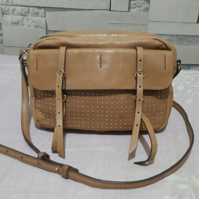 Banana republic sales sling bag