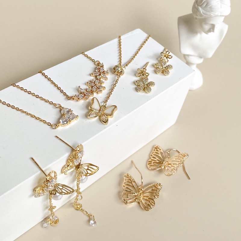 Nevertheless Butterfly Necklace and Earrings Collection - Jae-eon, Na ...