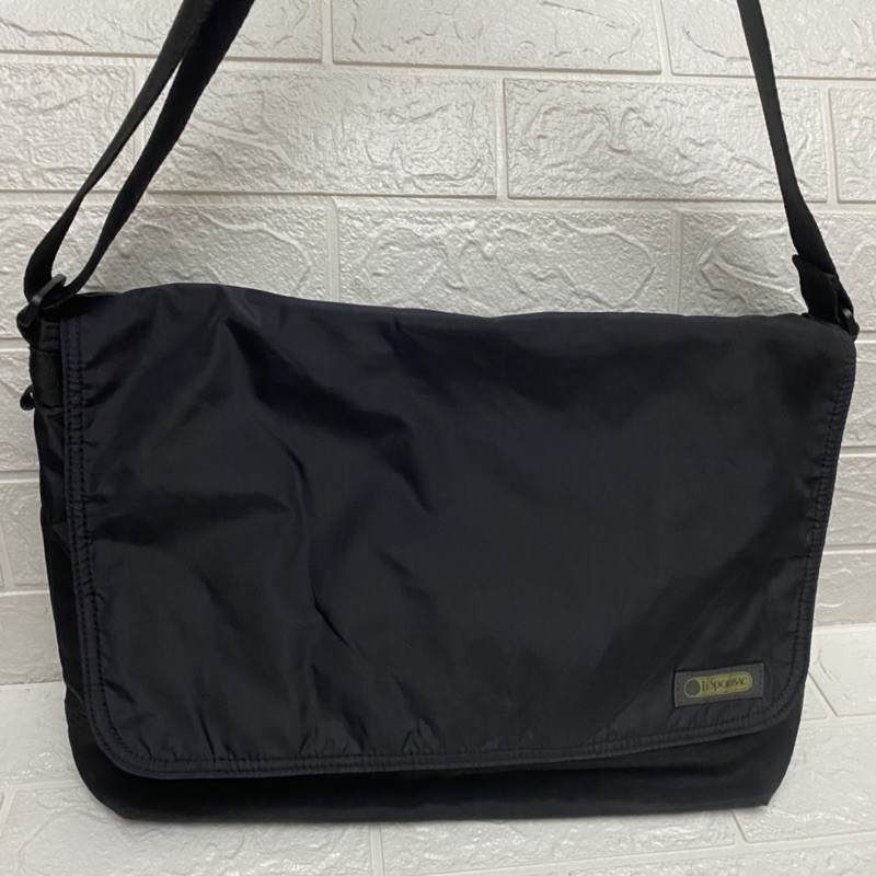 Lesportsac cheap messenger bag