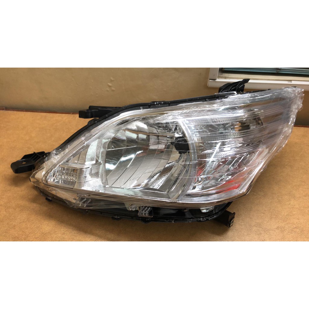 Brand New Toyota Innova 20102015 Head light (Headlight) Shopee