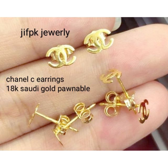 0.6to0.7 grams approx chanel C earrings 18k saudi gold pawnable SPL COD  genuine100%puregold