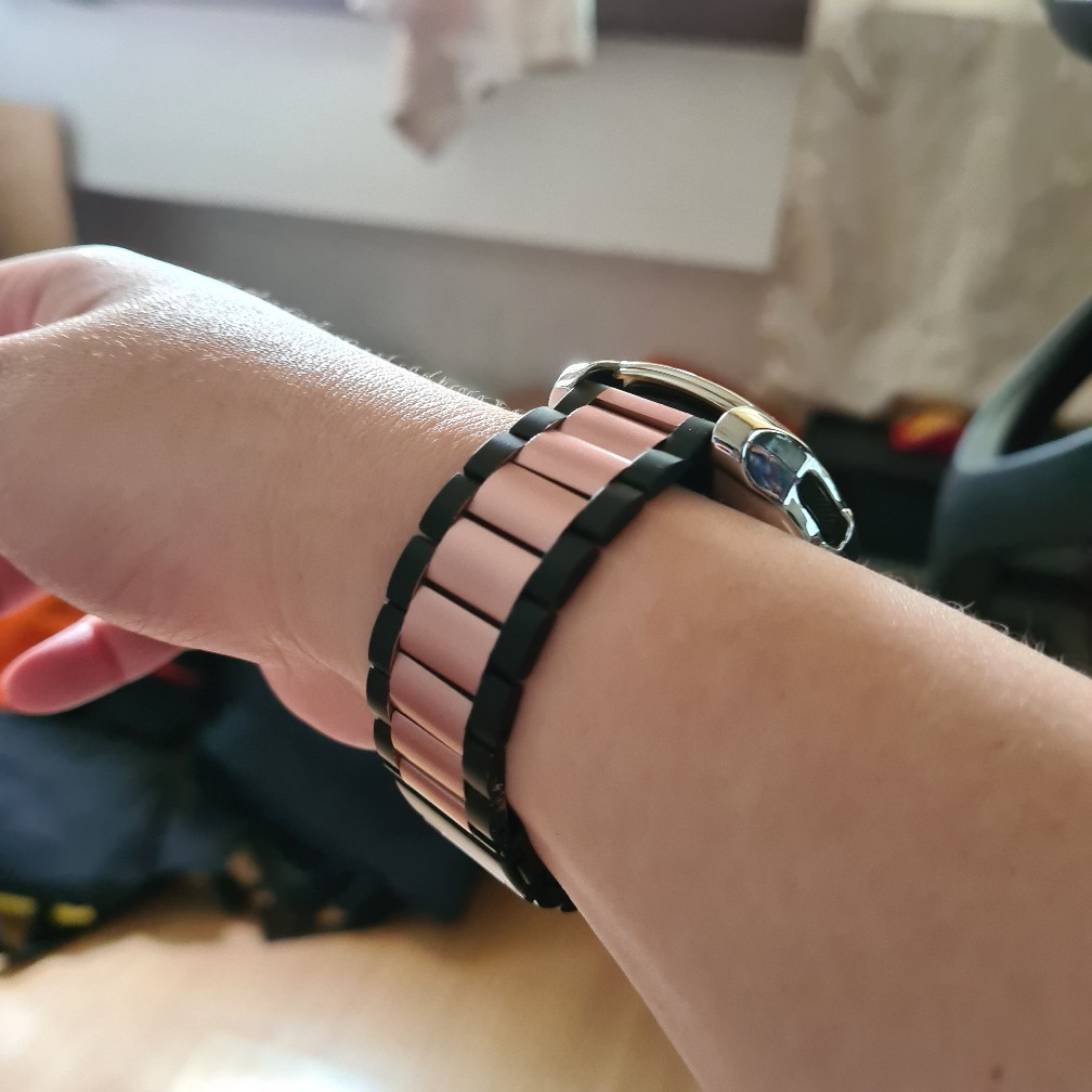 Amazfit stratos metal band hotsell