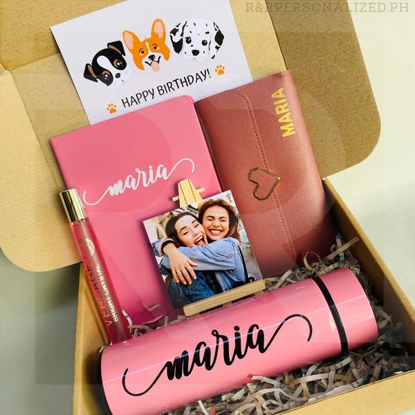 Personalized gifts for store women