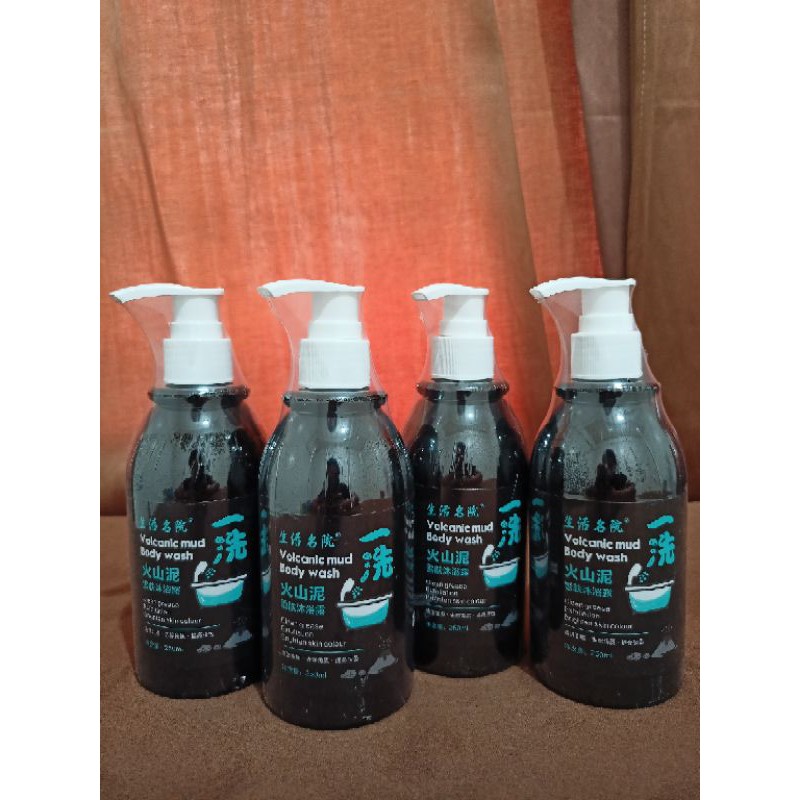 SMILE Volcanic Mud Body Wash Body Wash 250ml Whitening Soap