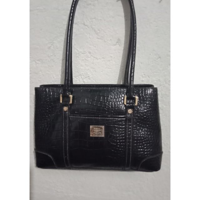 Dozens stroke Logically Authentic Liz Claiborne Leather Bag preloved | Shopee Philippines
