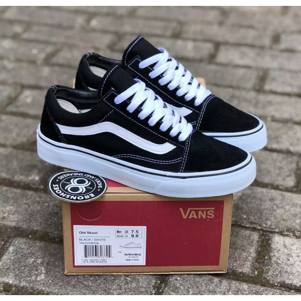 Vans old skool 2025 womens vs mens