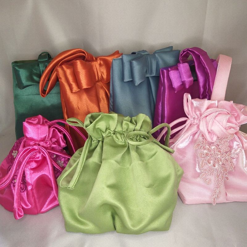 Elegant pouch outlet bag