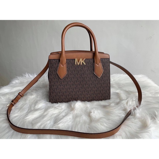 Mk md messenger outlet bag