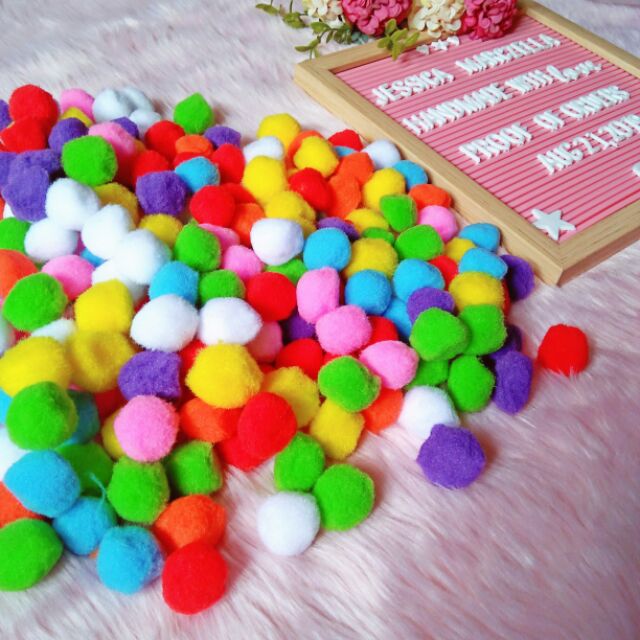 50 PCS ASSORTED FLUFFY POMPOMS DIY CRAFT ( high quality or ordinary ...