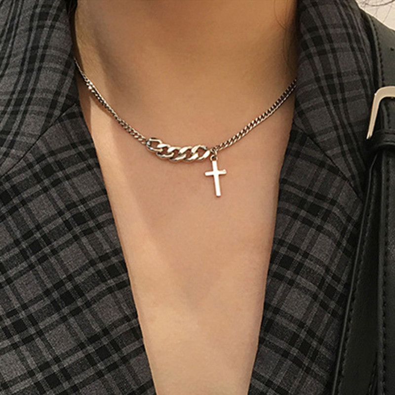 Short chain clearance cross necklace