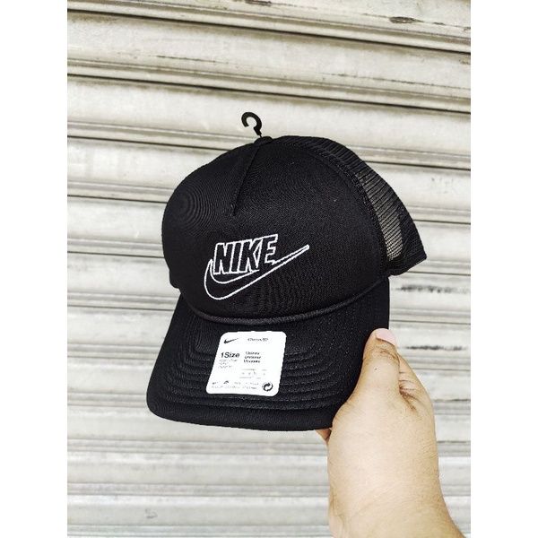 Nike trucker outlet caps