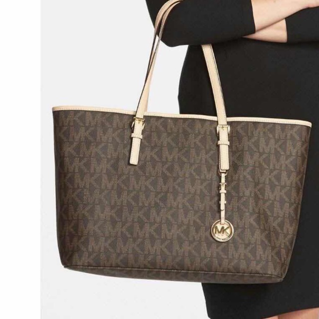 Michael kors store macbook tote