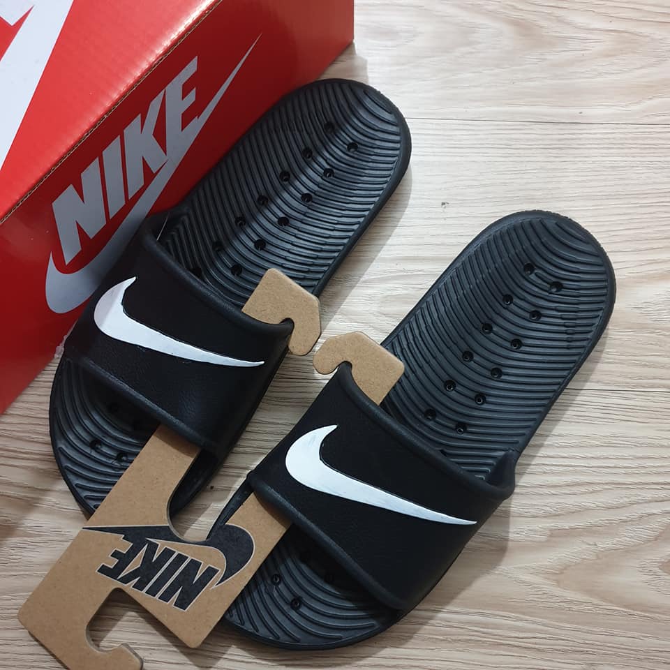 Nike slides store with holes