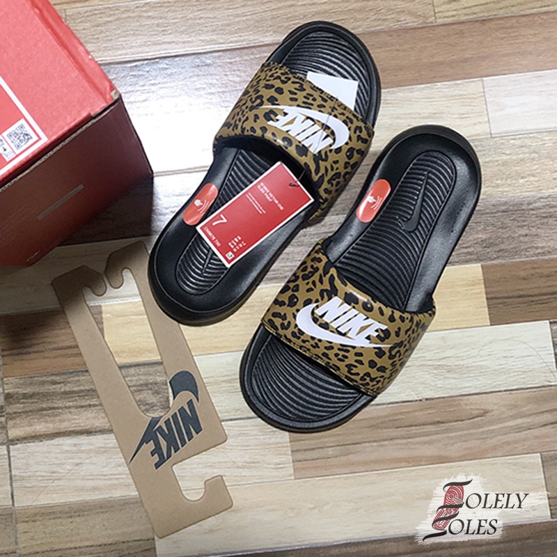 Nike on sale benassi leopard