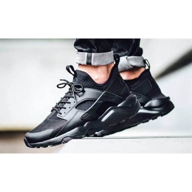 Nike huarache run ultra best sale triple black