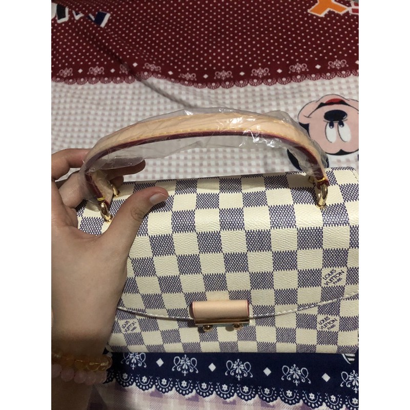 LV croisette mono white sling never been used with free twilly