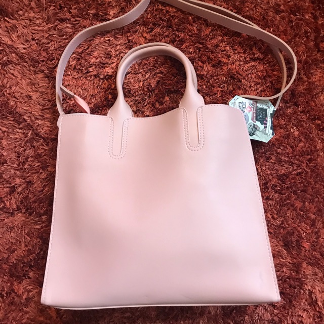 EGG Hand Bag with Sling, Brand-new