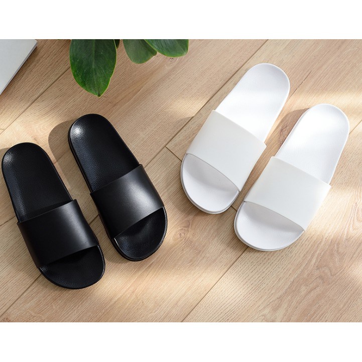 Plain 2024 black slippers