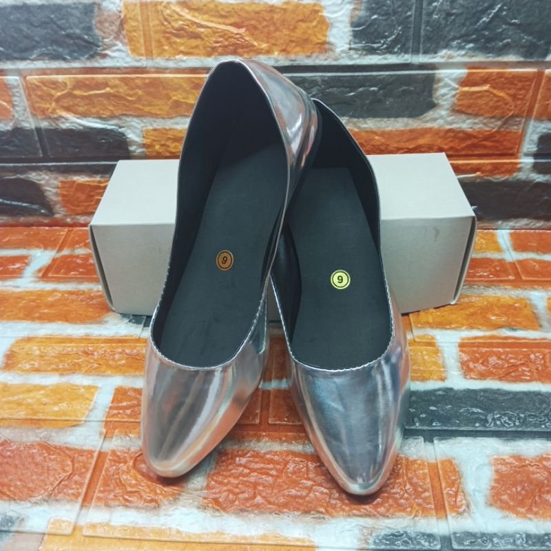 Glossy shoes sale wholesale