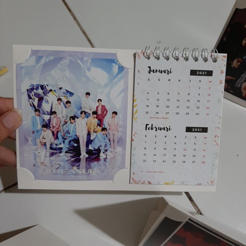 Sitting Calendar 2025 BTS, EXO, NCT, The Boyz,, Stray kids, Treasure