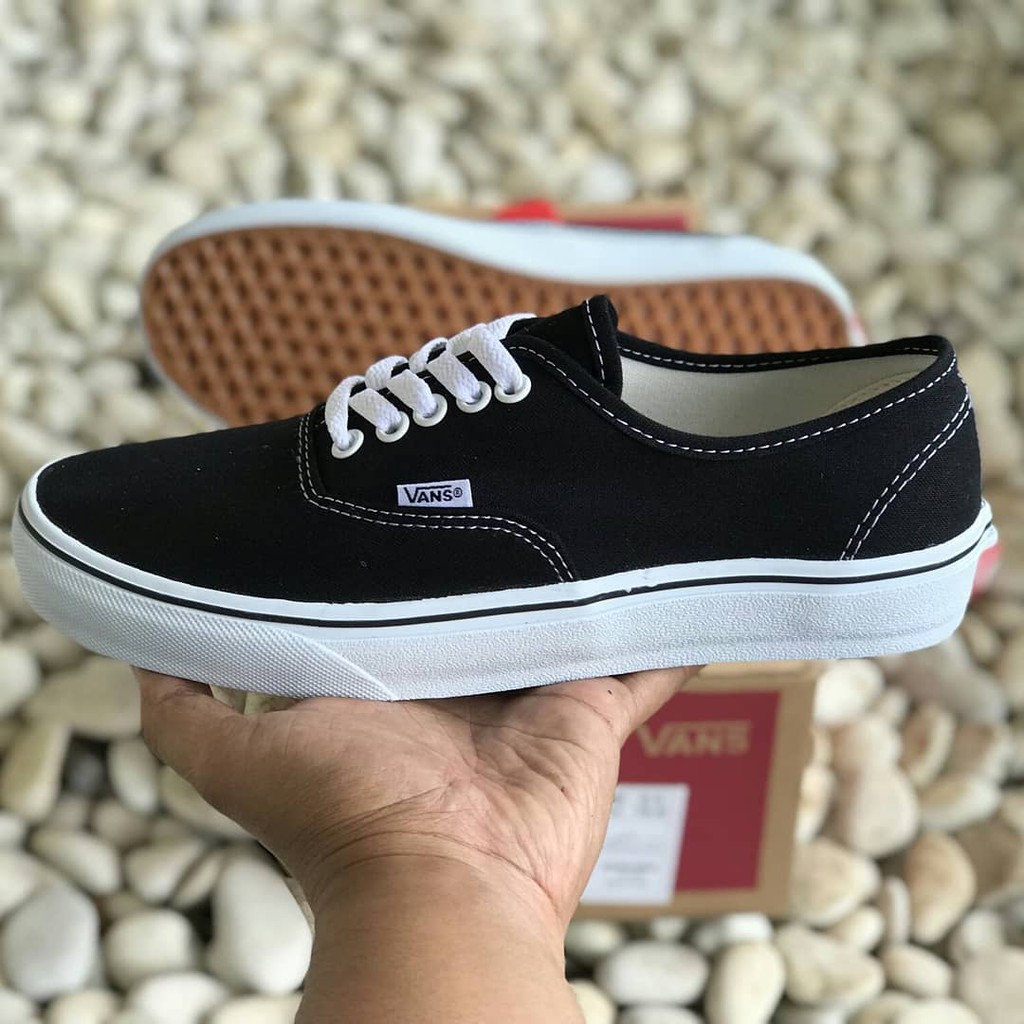 Black authentic outlet vans size 6