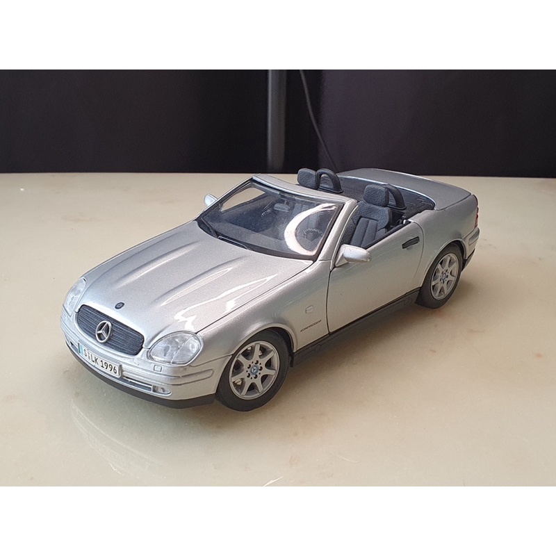 Maisto mercedes cheap benz slk 230