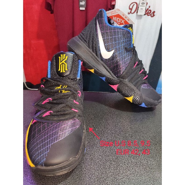 Kyrie 5 deals black pink