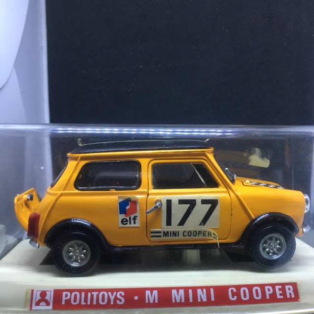 Majorette voiture bmw new mini cooper rouge Ech 1/55 REF:294C