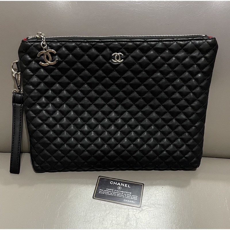 Chanel hot sale clutch bag